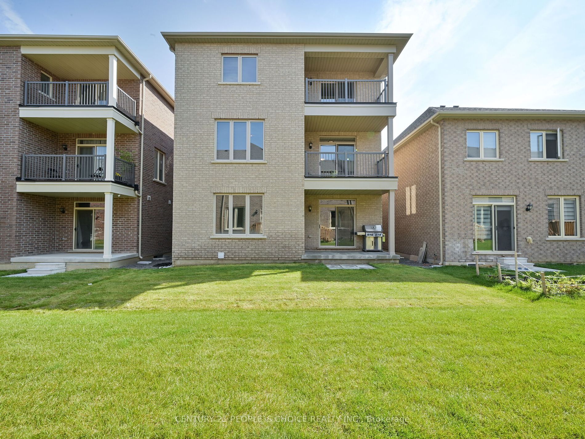 12 Junior Rd