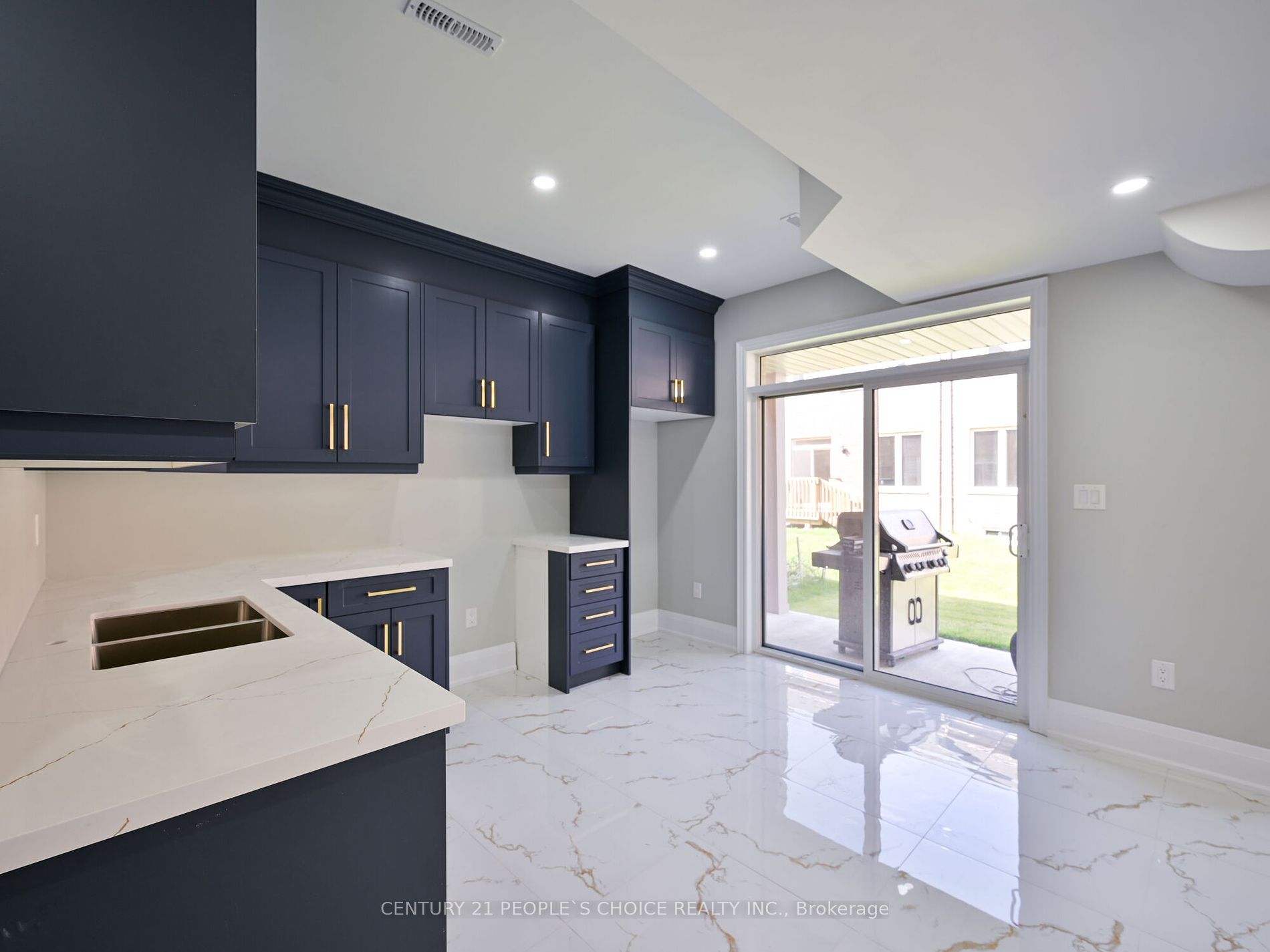 12 Junior Rd