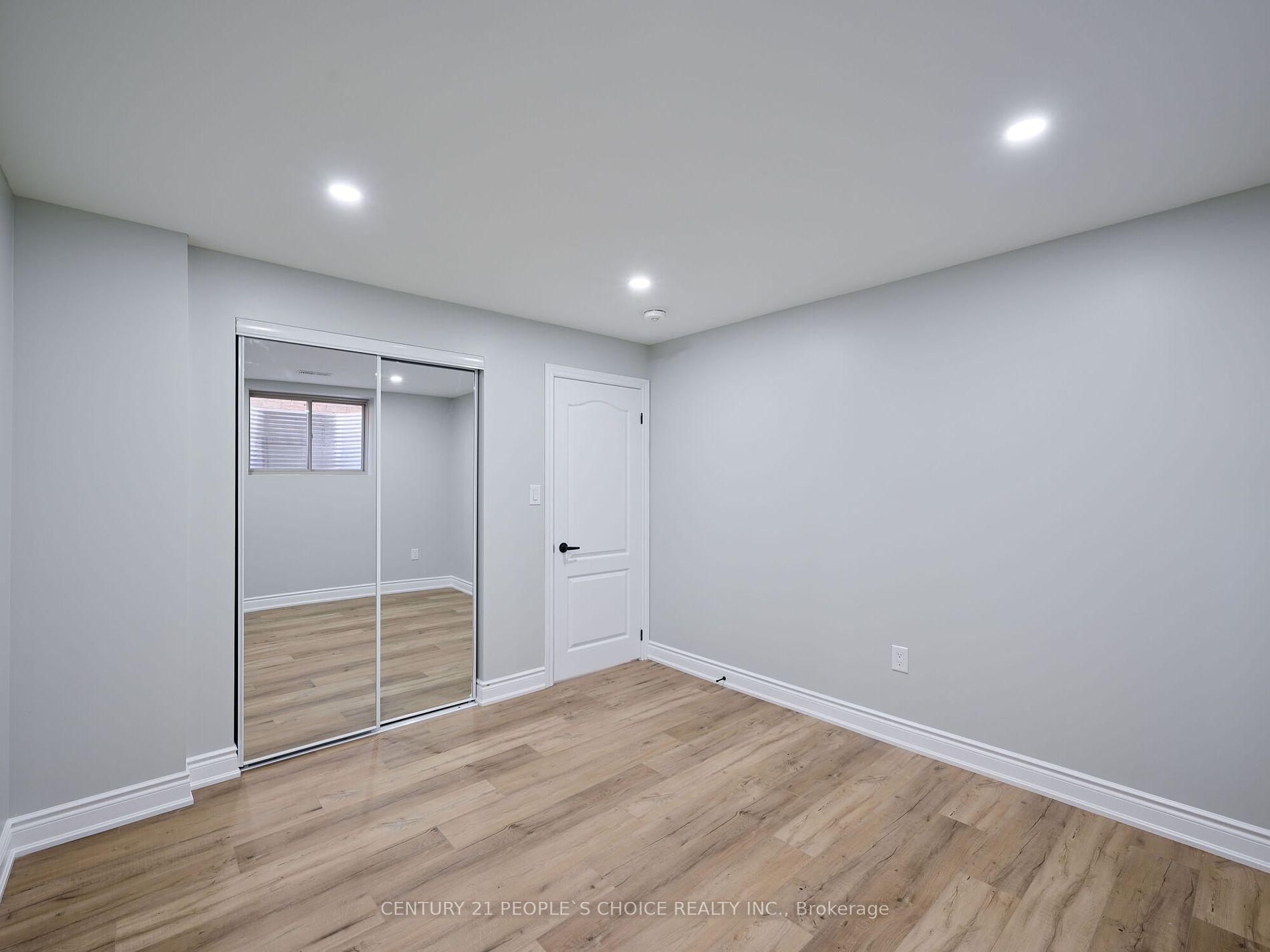 12 Junior Rd