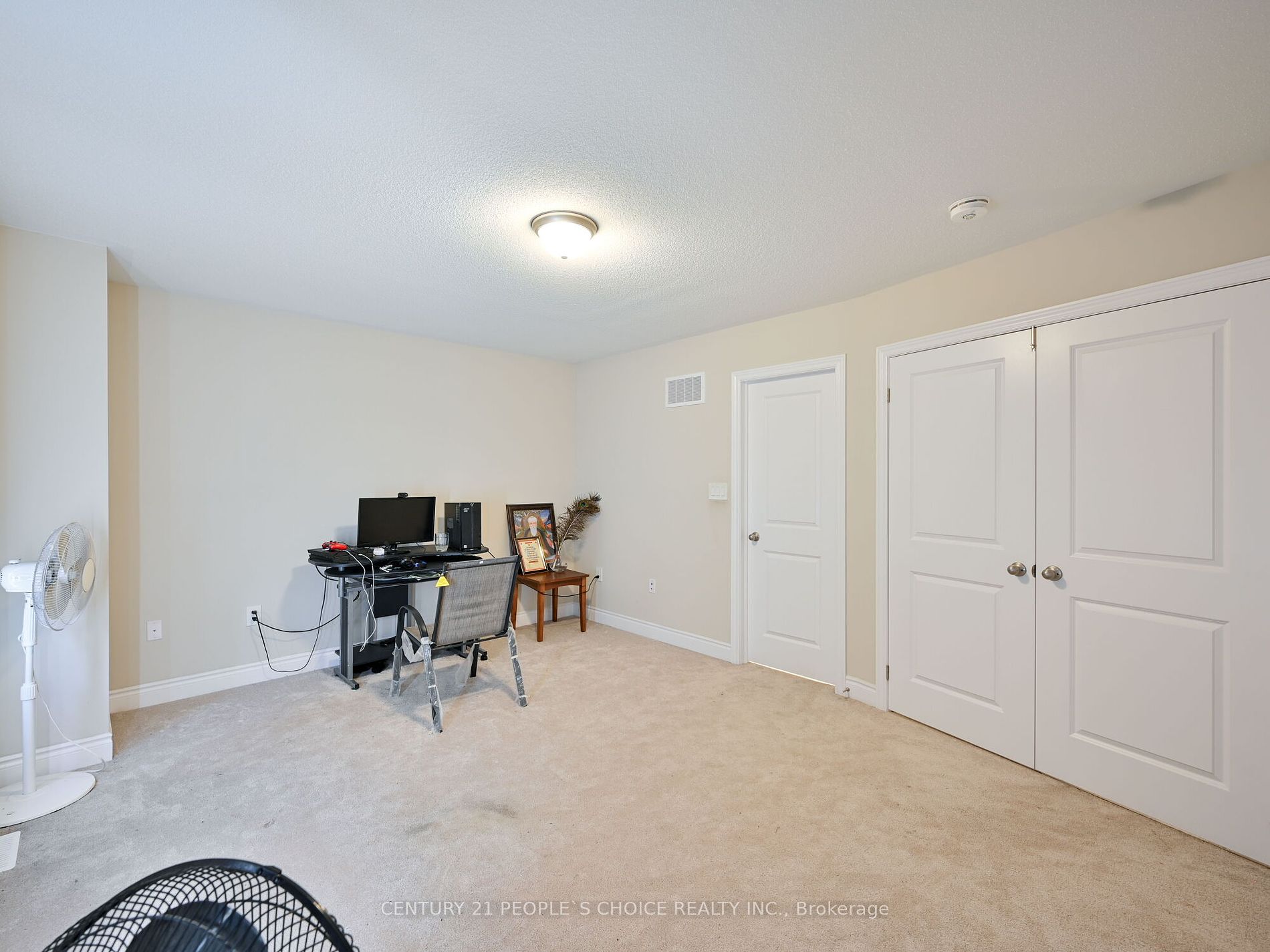 12 Junior Rd