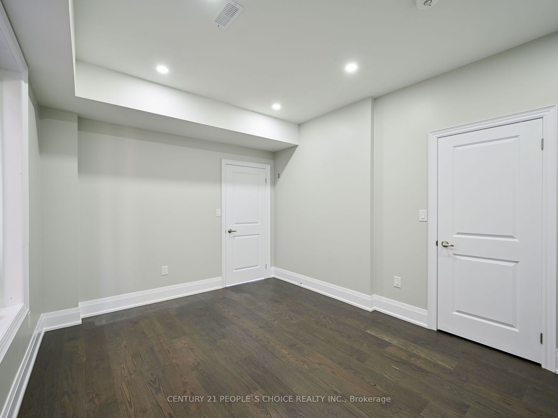 12 Junior Rd