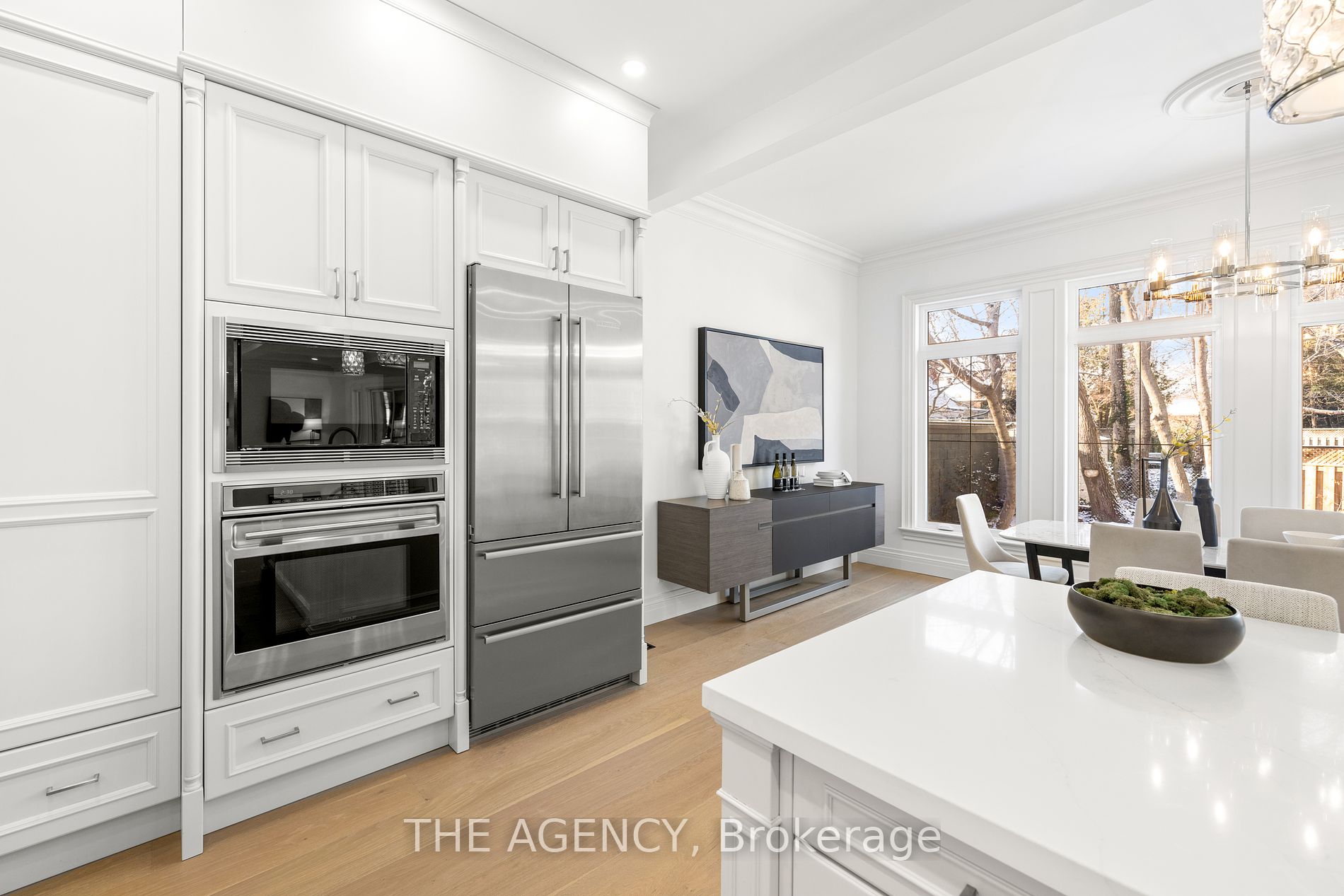 2409 Lakeshore Road
