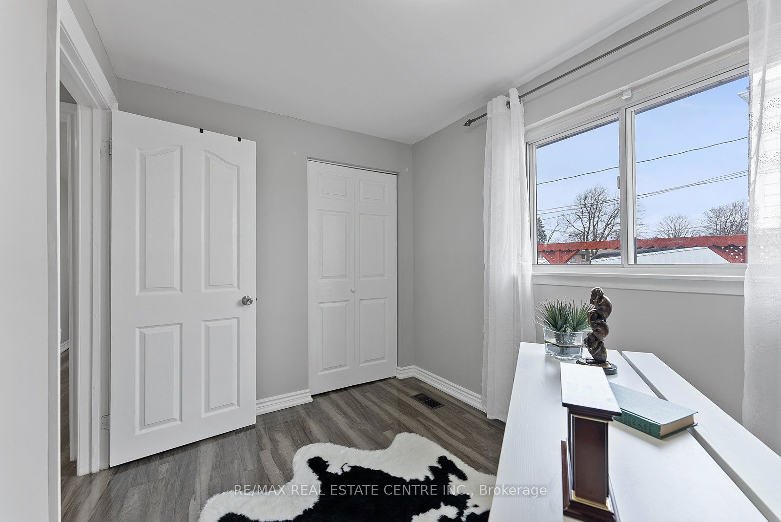 40 Brentwood Dr