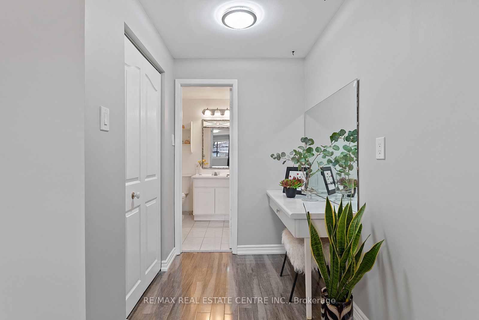 40 Brentwood Dr