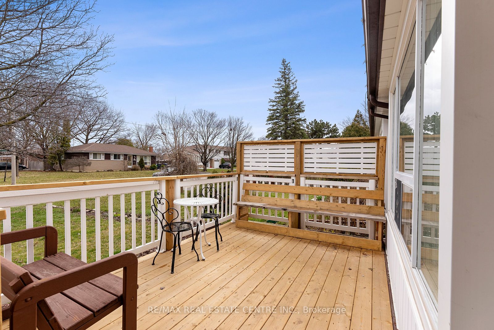 40 Brentwood Dr
