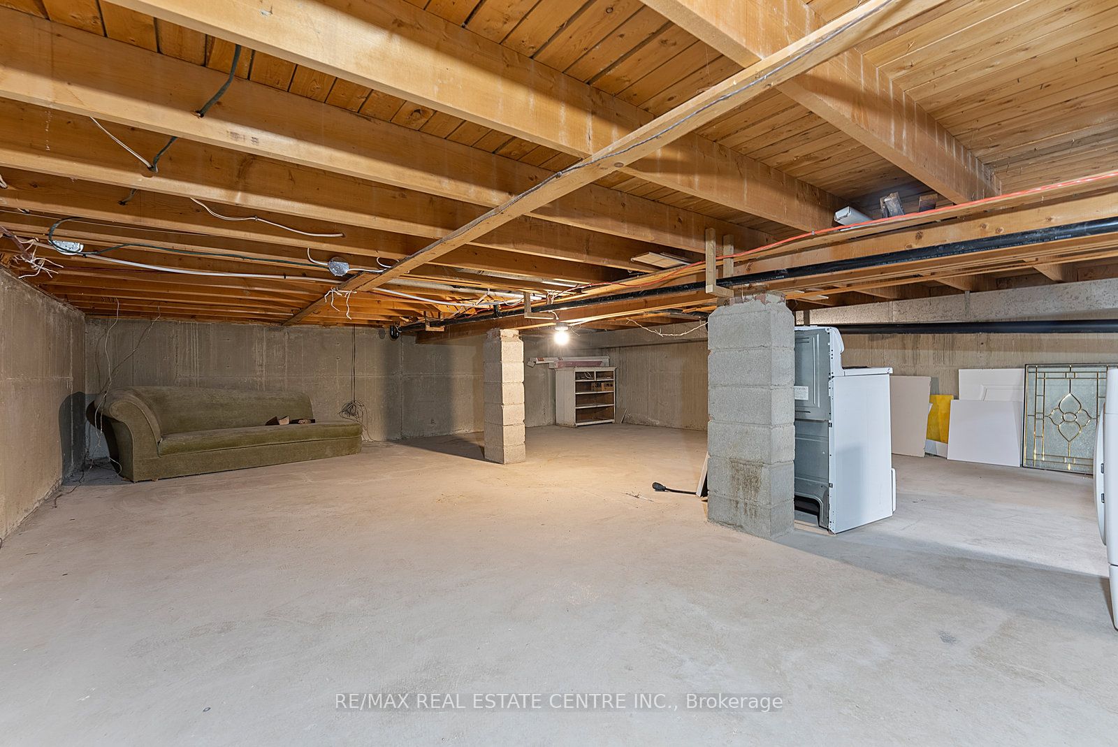 40 Brentwood Dr