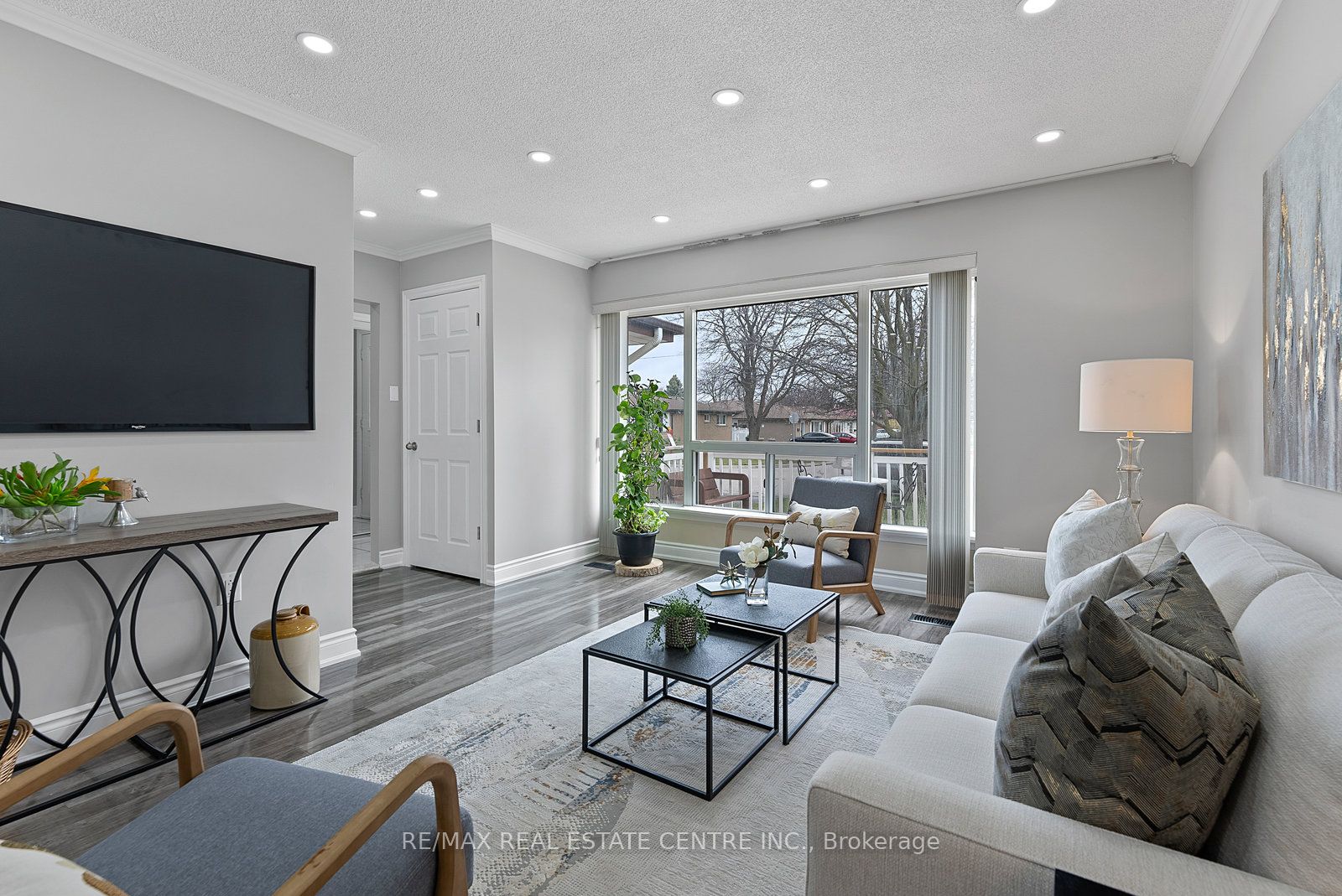 40 Brentwood Dr