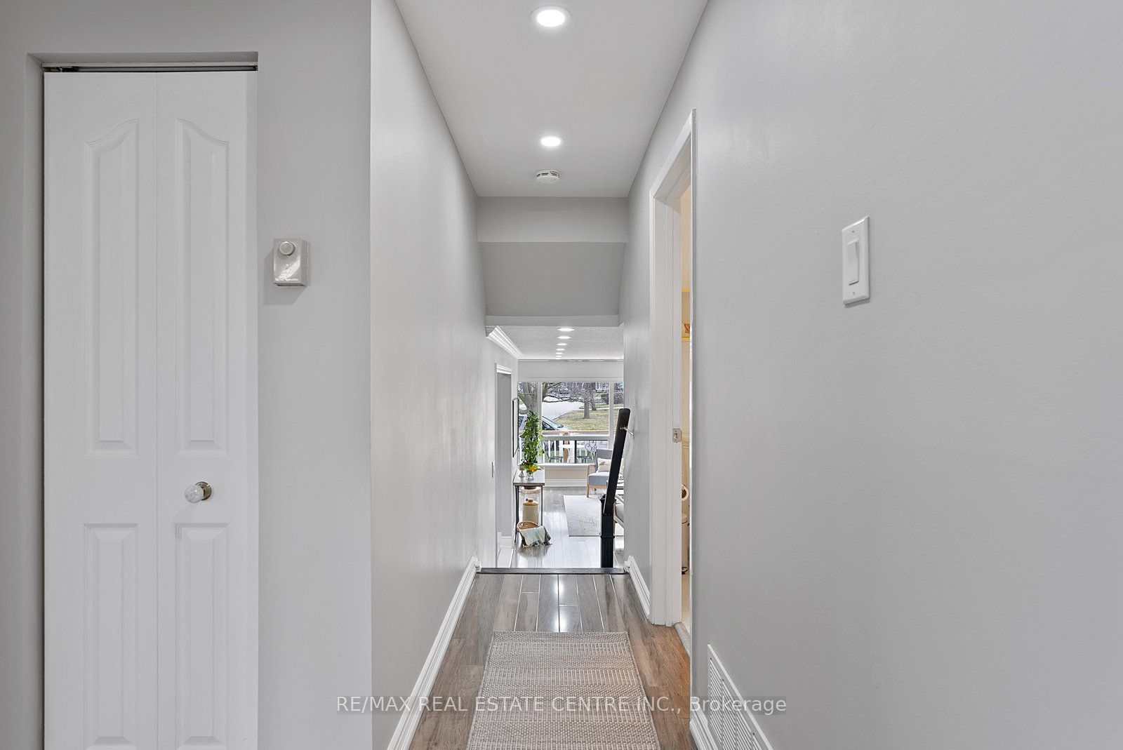 40 Brentwood Dr