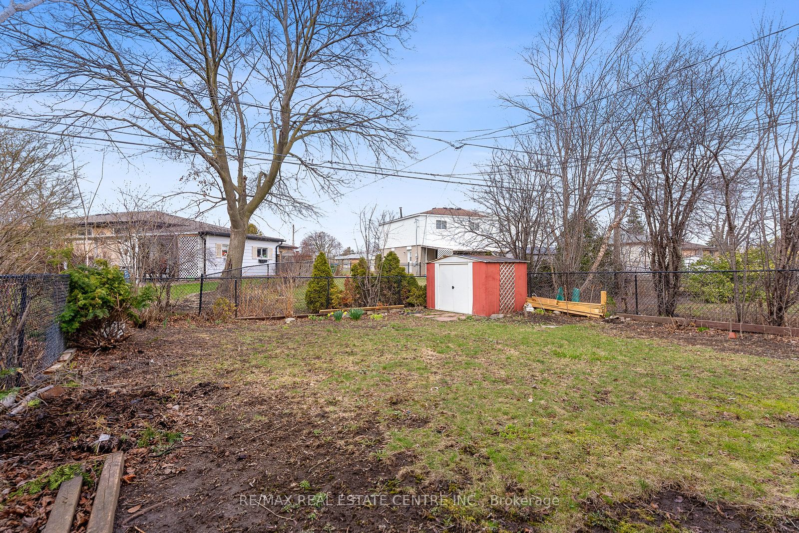 40 Brentwood Dr