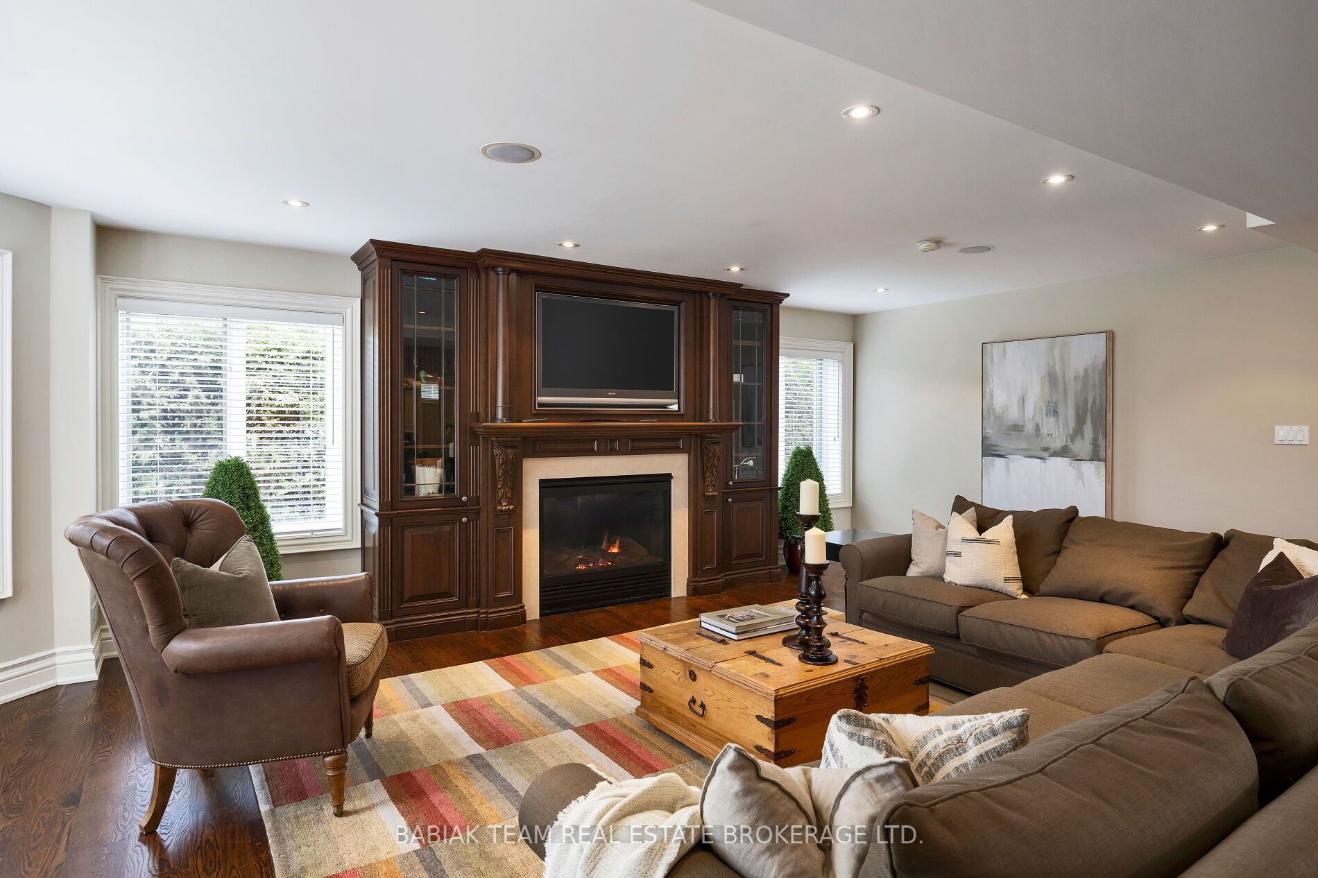 8 Country Club Drive