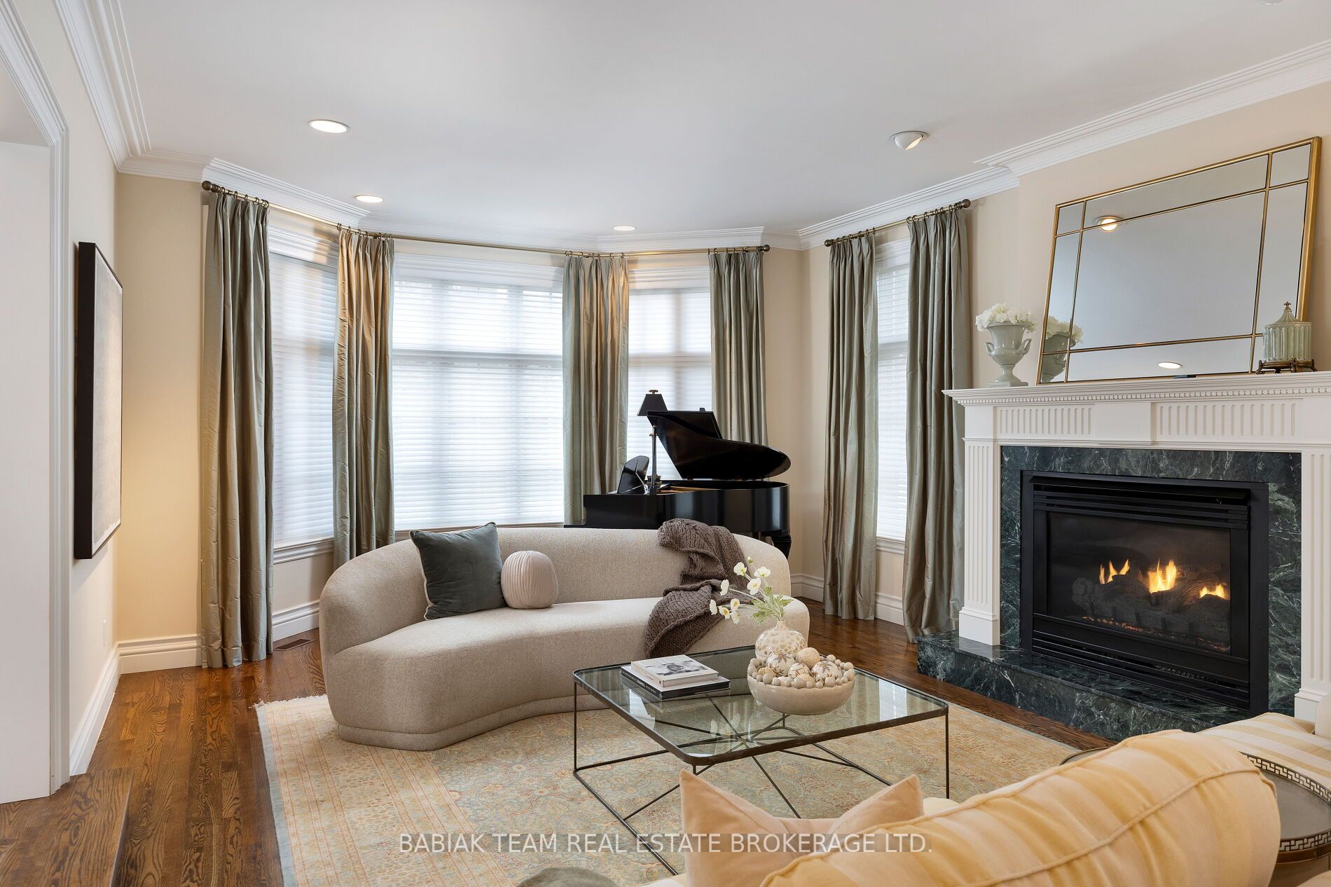 8 Country Club Drive