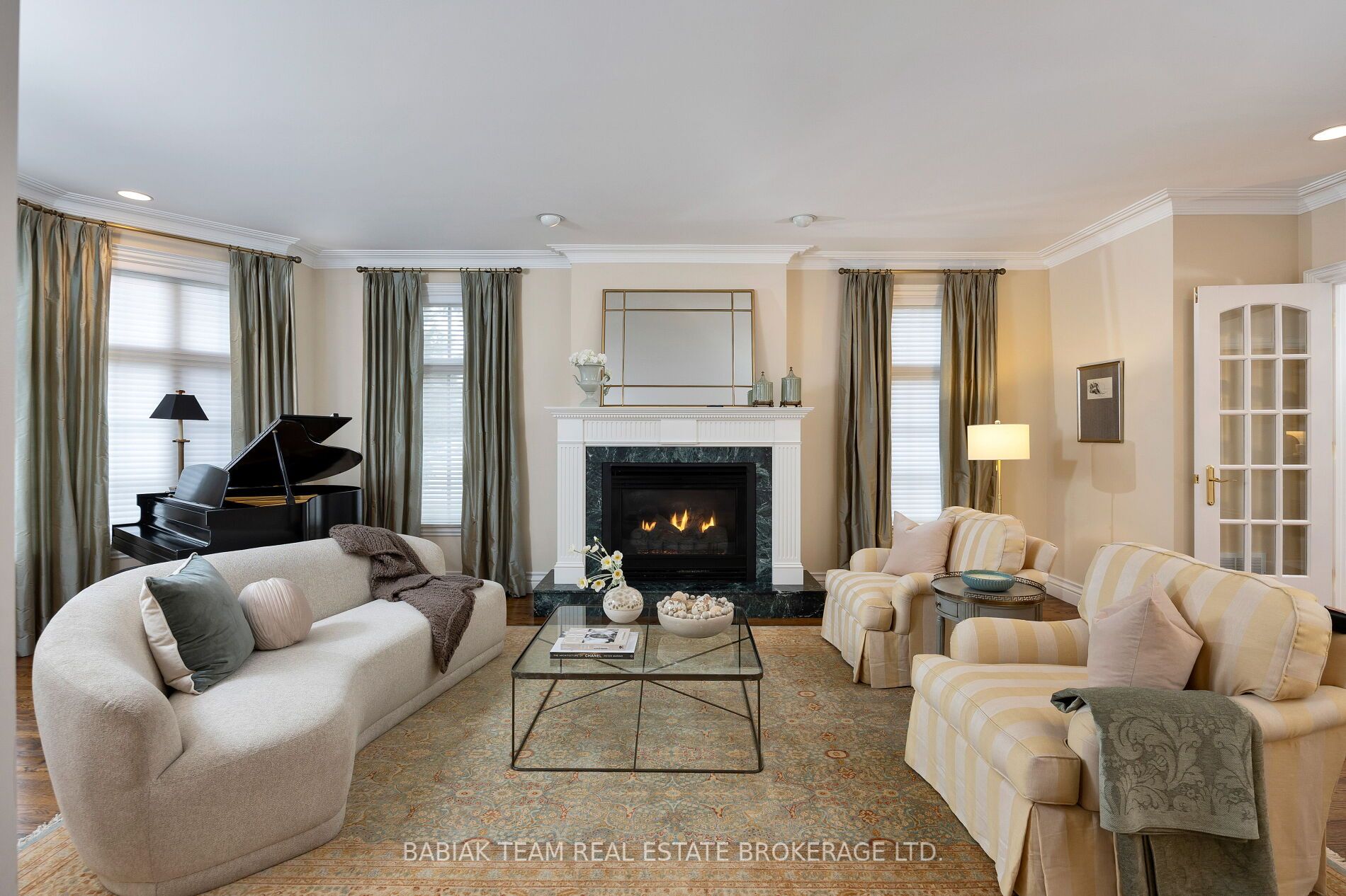 8 Country Club Drive