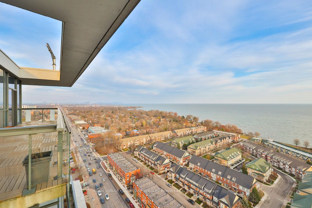 1 Hurontario Street, #2201