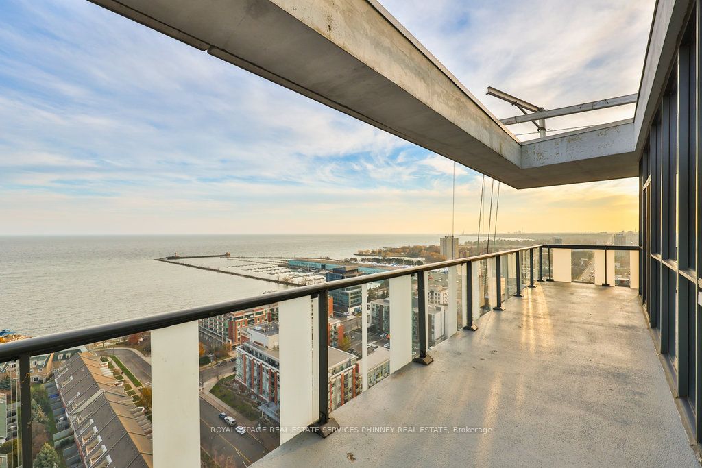 1 Hurontario Street, #2201