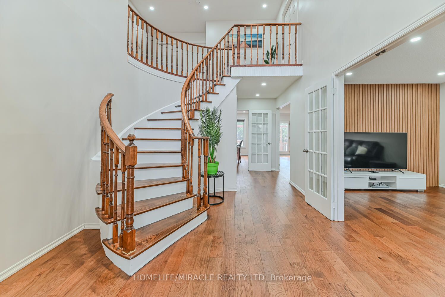 32 Plover Place