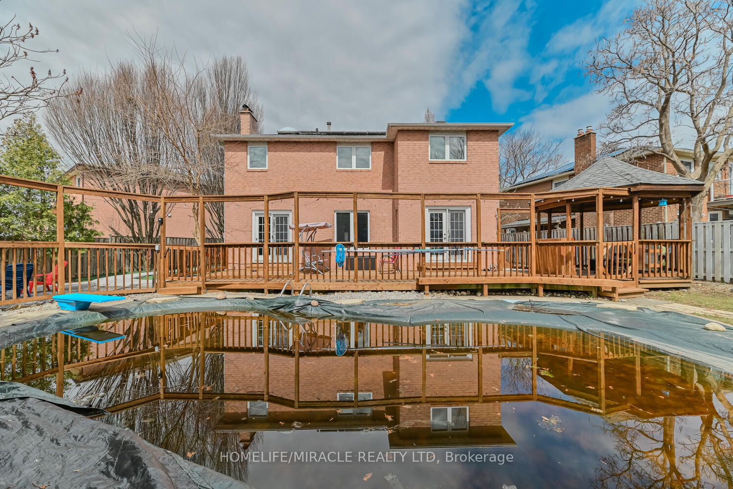 32 Plover Place