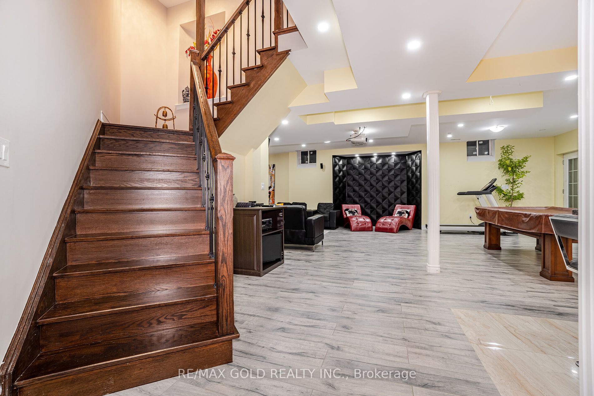 48 Maybeck Dr