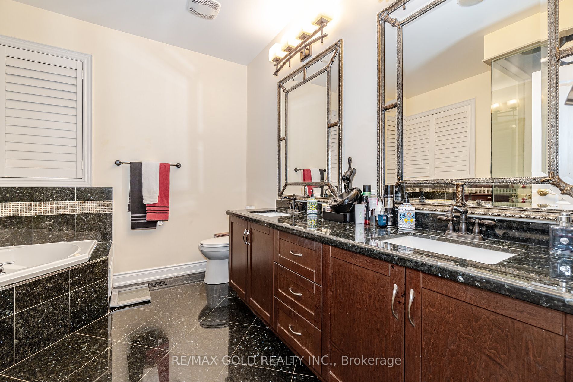 48 Maybeck Dr