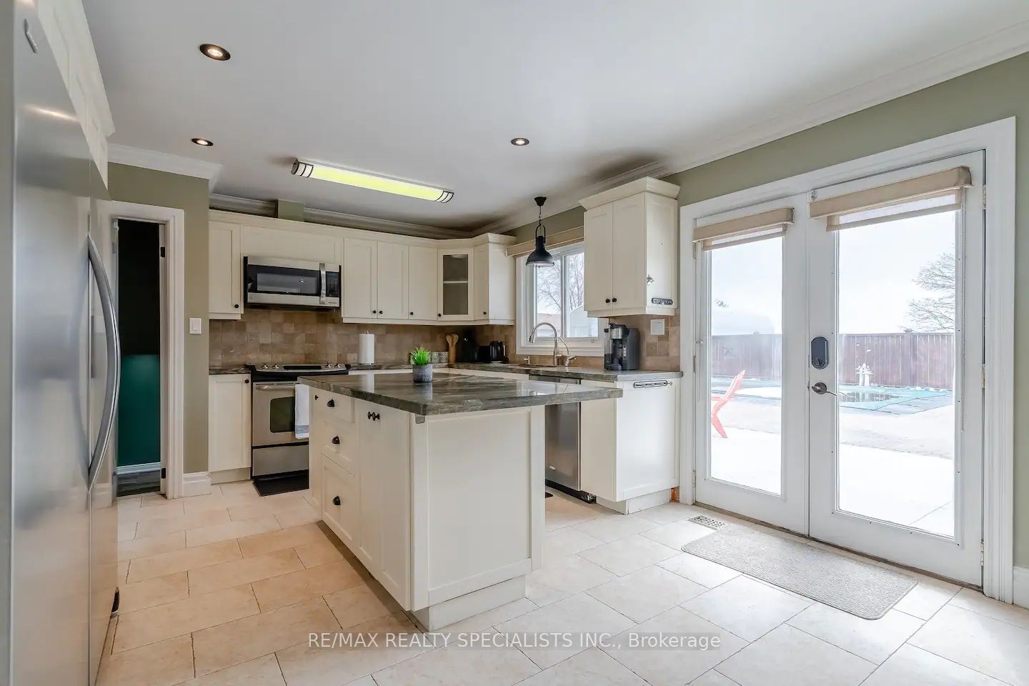 13392 Mississauga Rd
