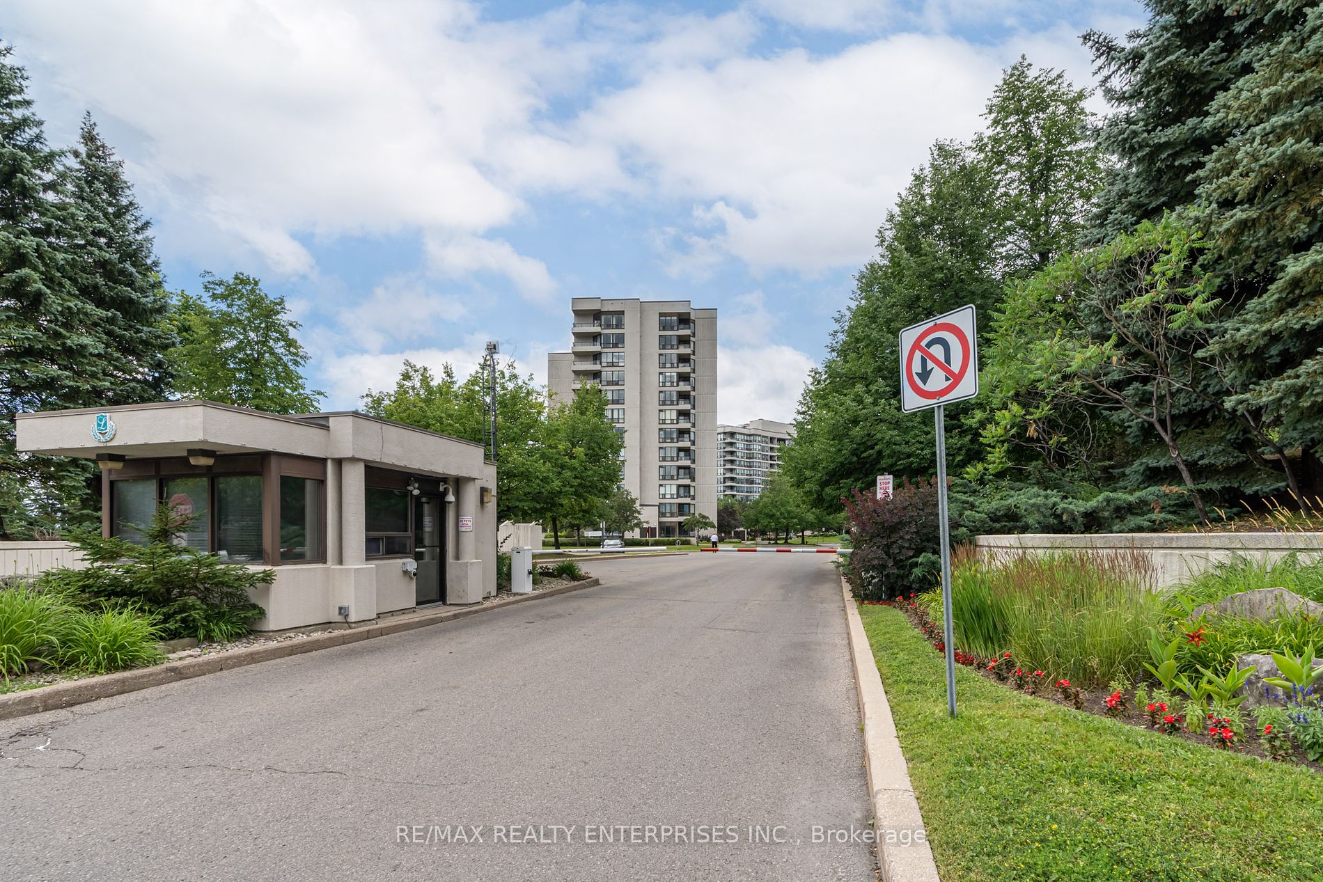 10 Laurelcrest St, #802
