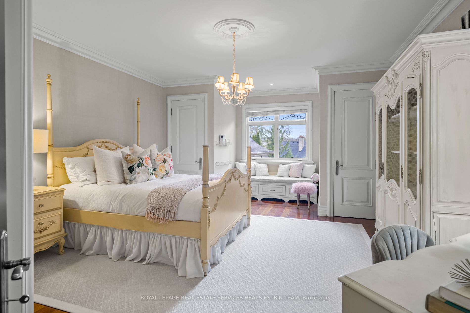 55 Valecrest Dr