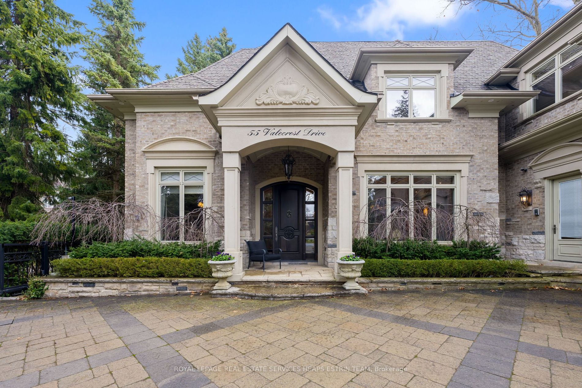 55 Valecrest Dr