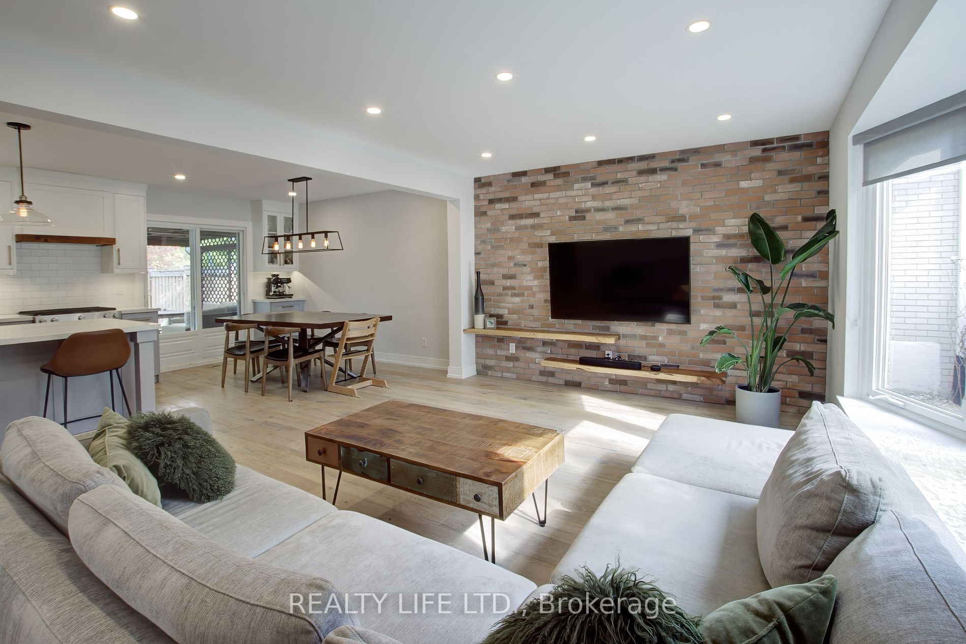 1755 Pickmere Court