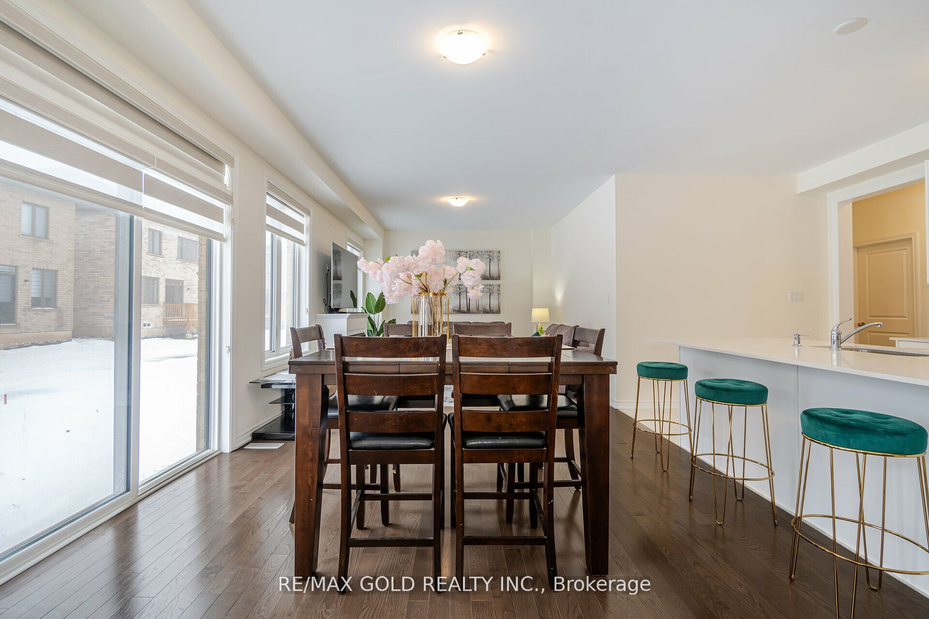 20 Fuller St
