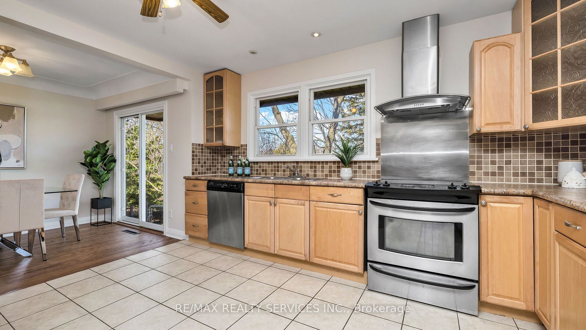 2287 Glenwood School Drive