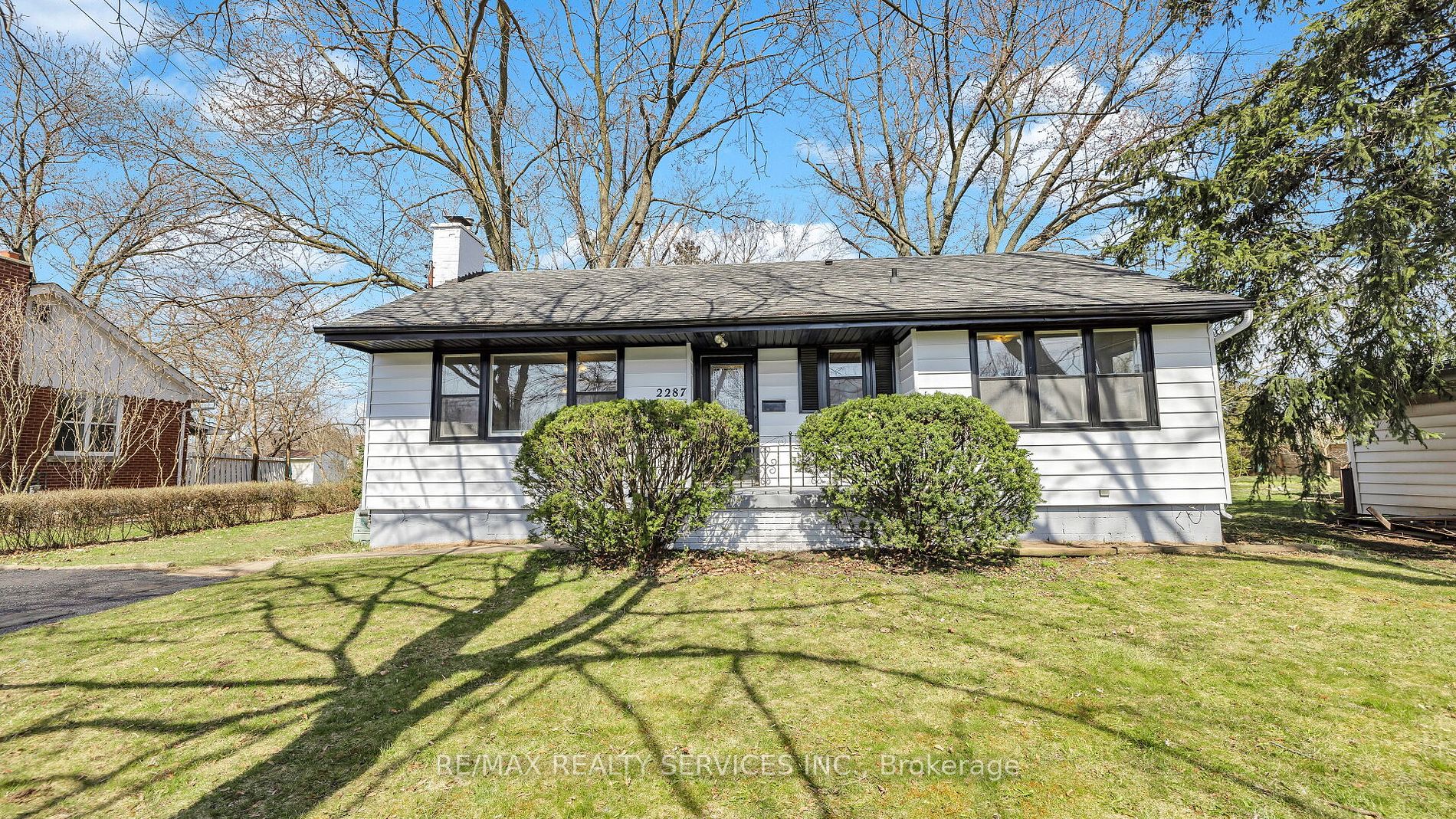 2287 Glenwood School Drive
