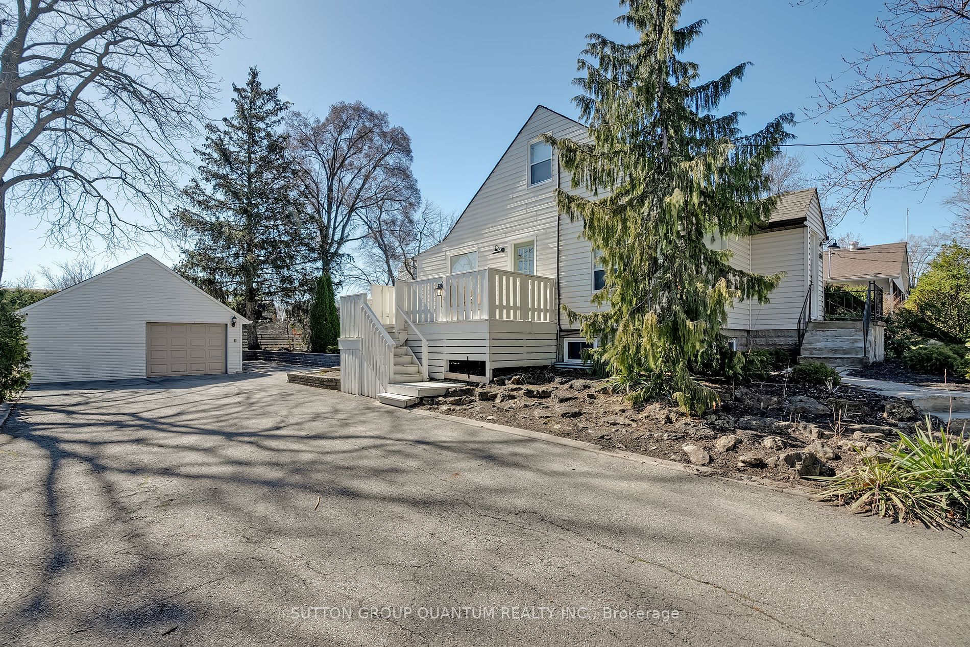 1896 Balsam Ave
