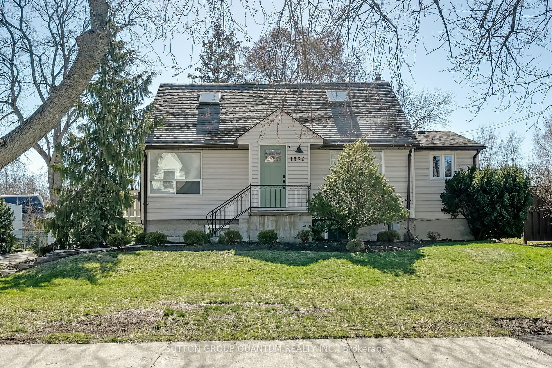 1896 Balsam Ave