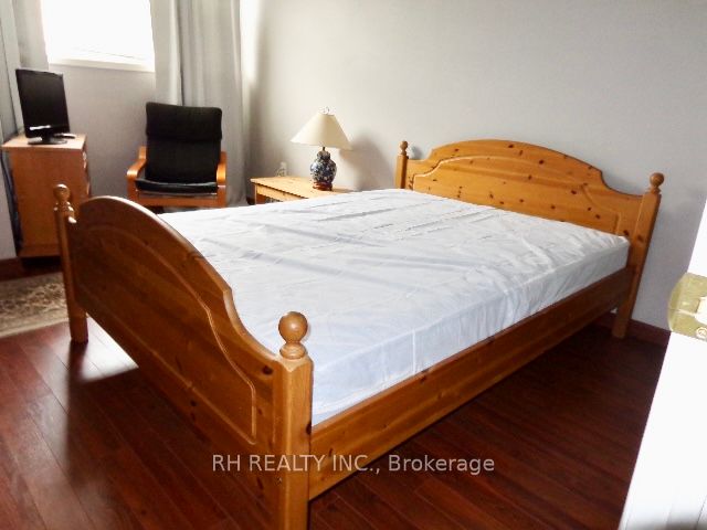 760 Lawrence Ave W, #90