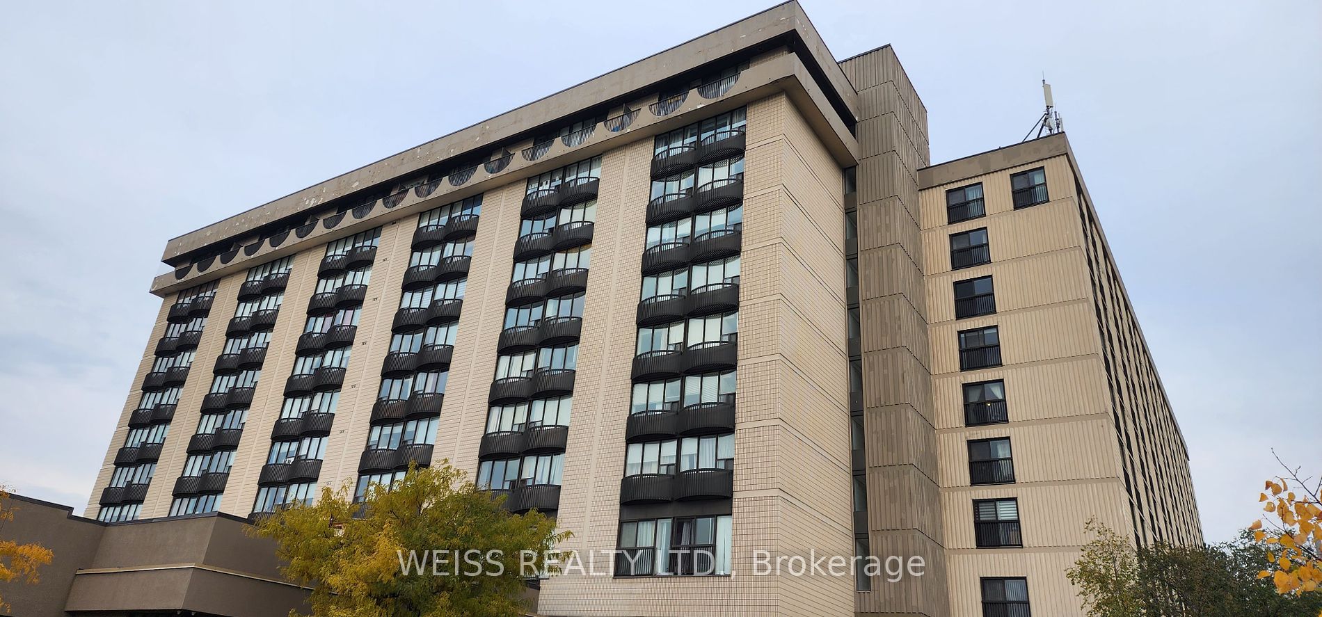 2737 Keele Street, #402