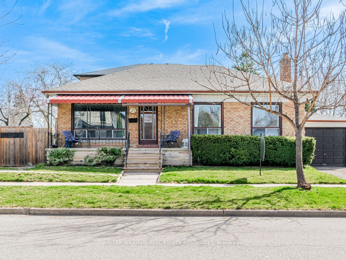 25 Treeview Drive