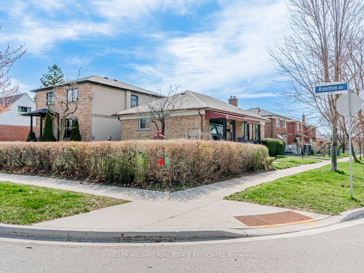 25 Treeview Drive