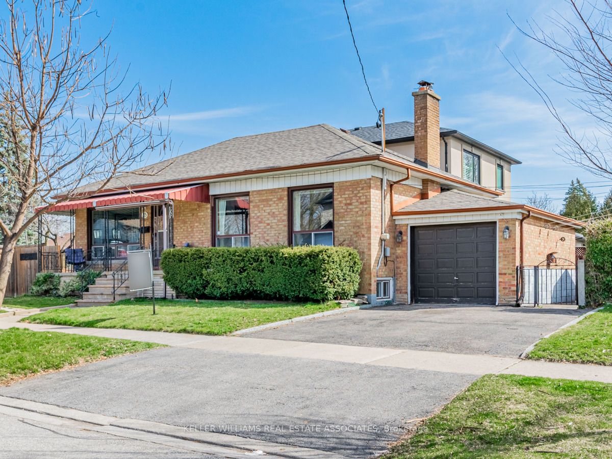 25 Treeview Drive