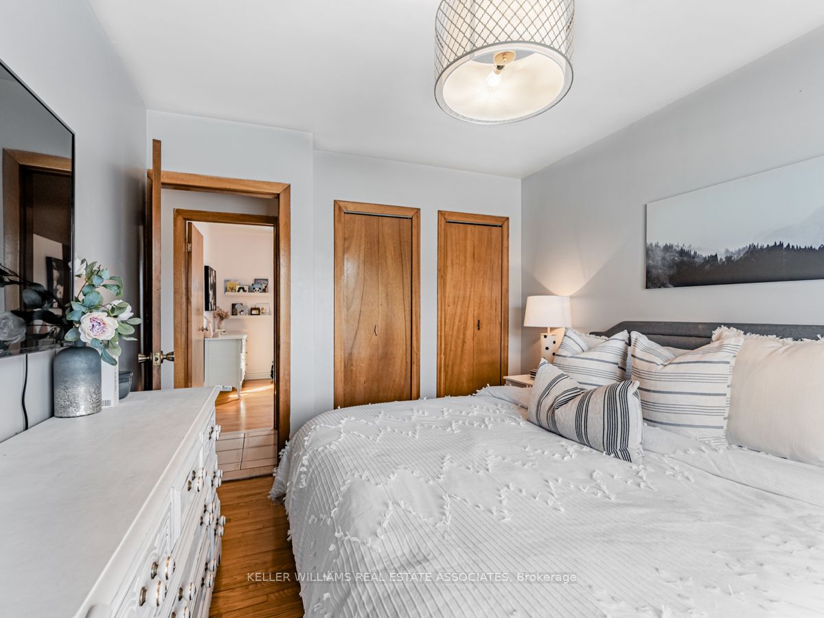 25 Treeview Drive