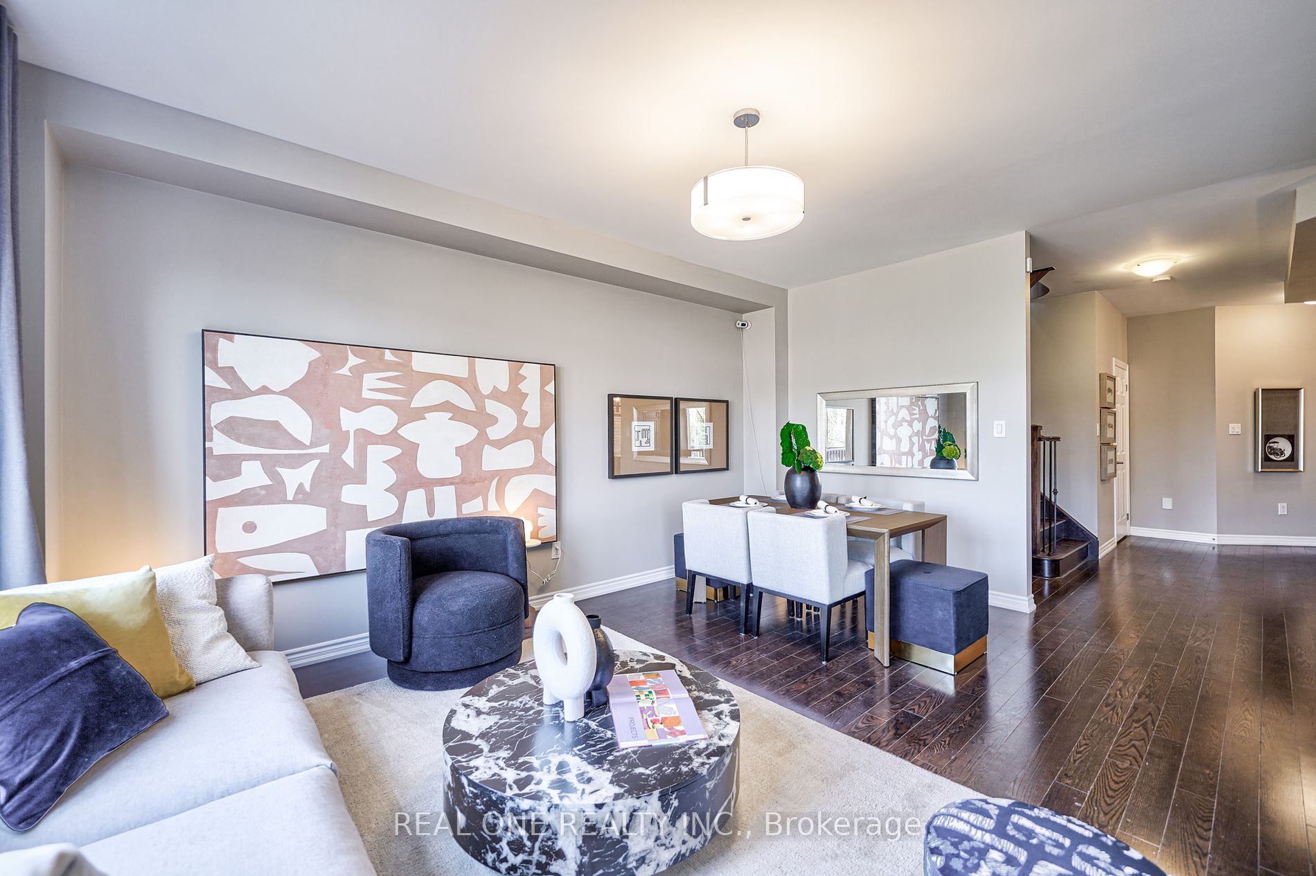 2425 Quetico Crescent