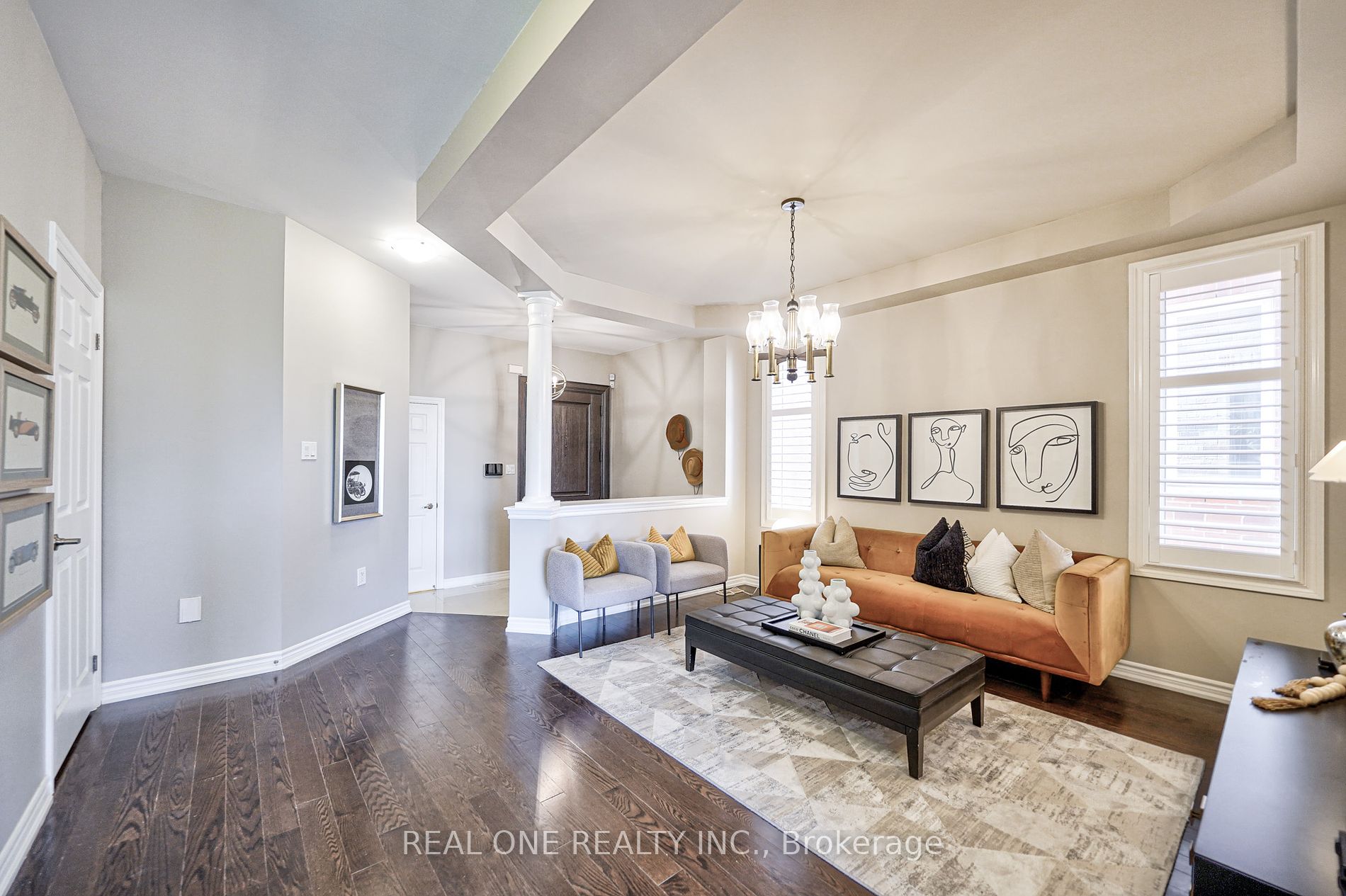 2425 Quetico Crescent