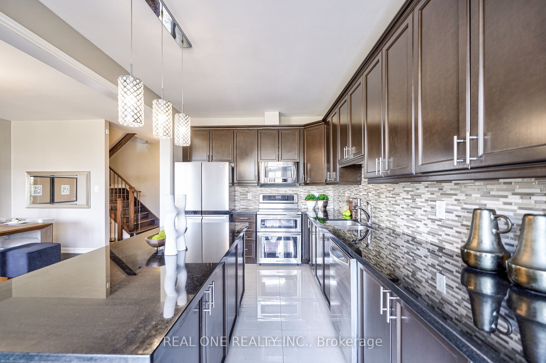 2425 Quetico Crescent