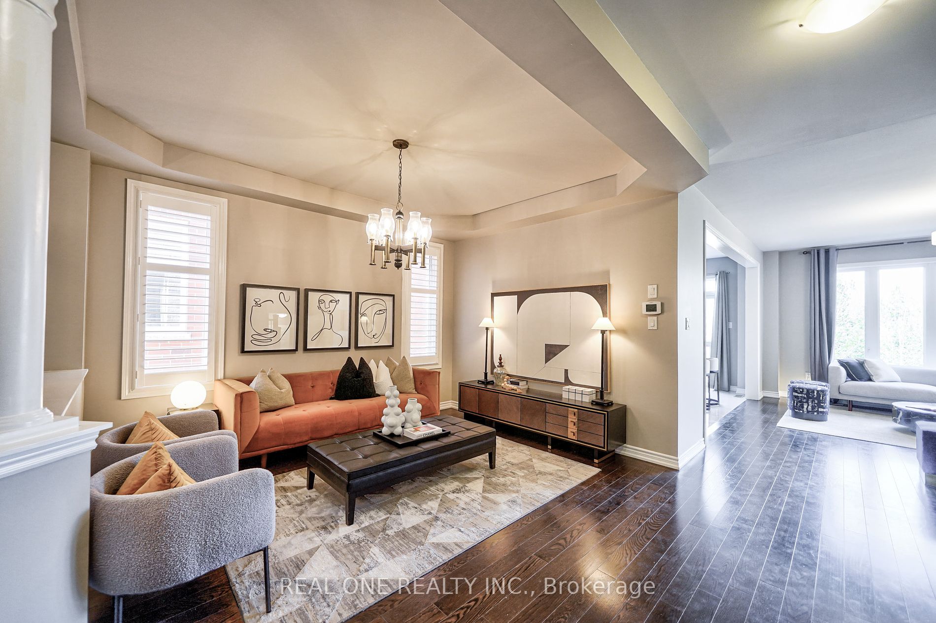 2425 Quetico Crescent