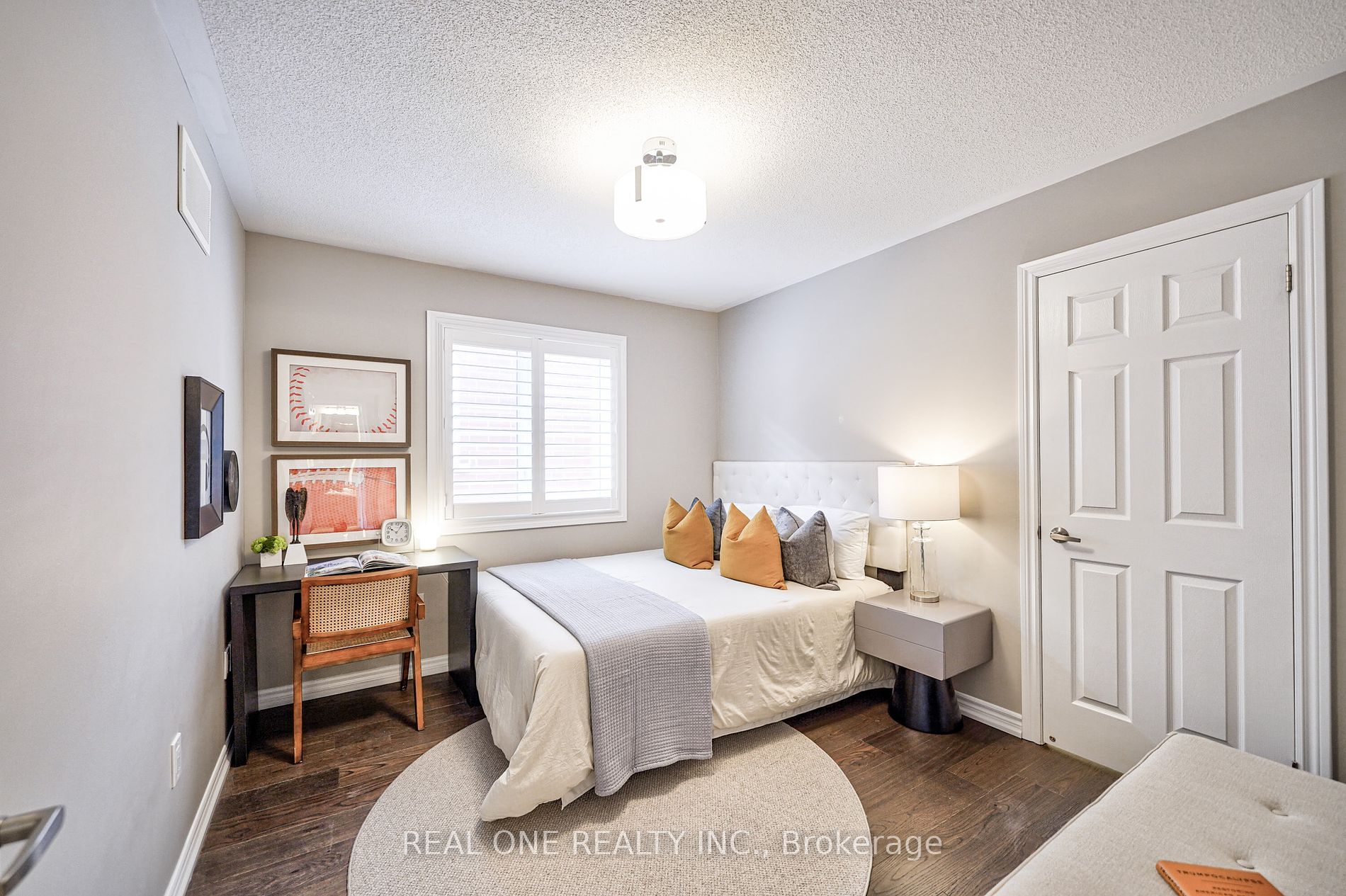 2425 Quetico Crescent