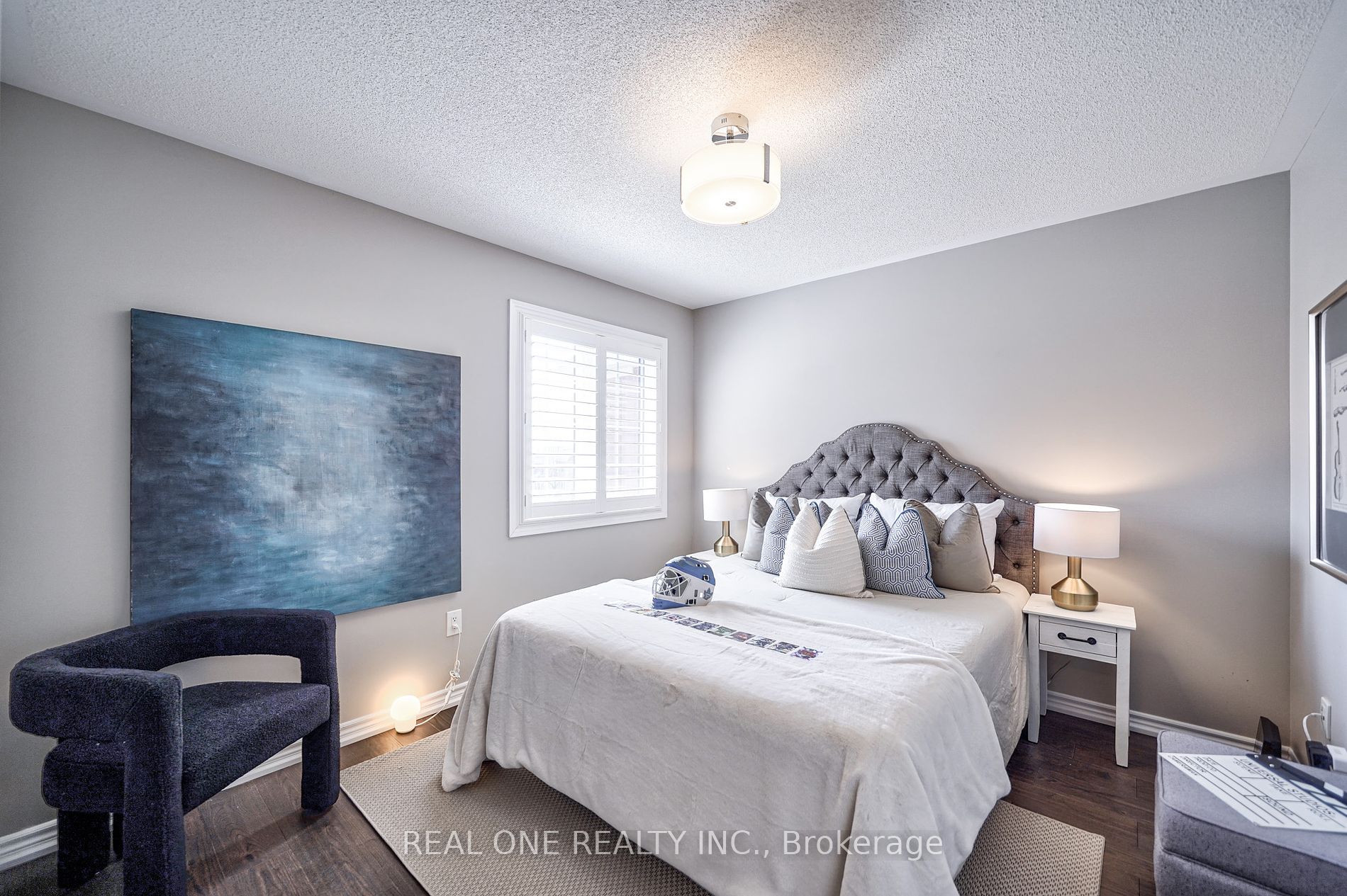 2425 Quetico Crescent