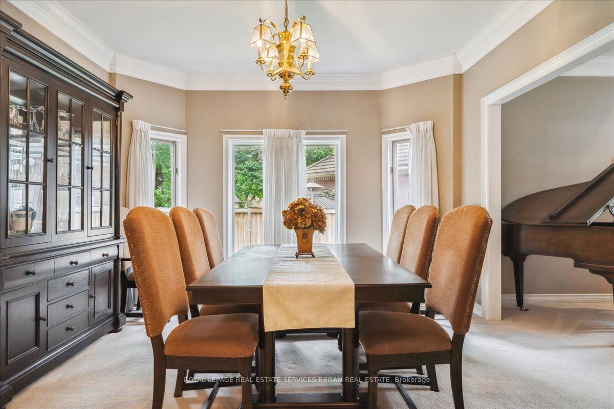 1935 Calgary Court