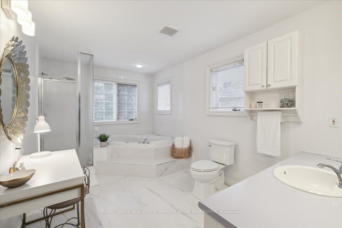 1935 Calgary Court