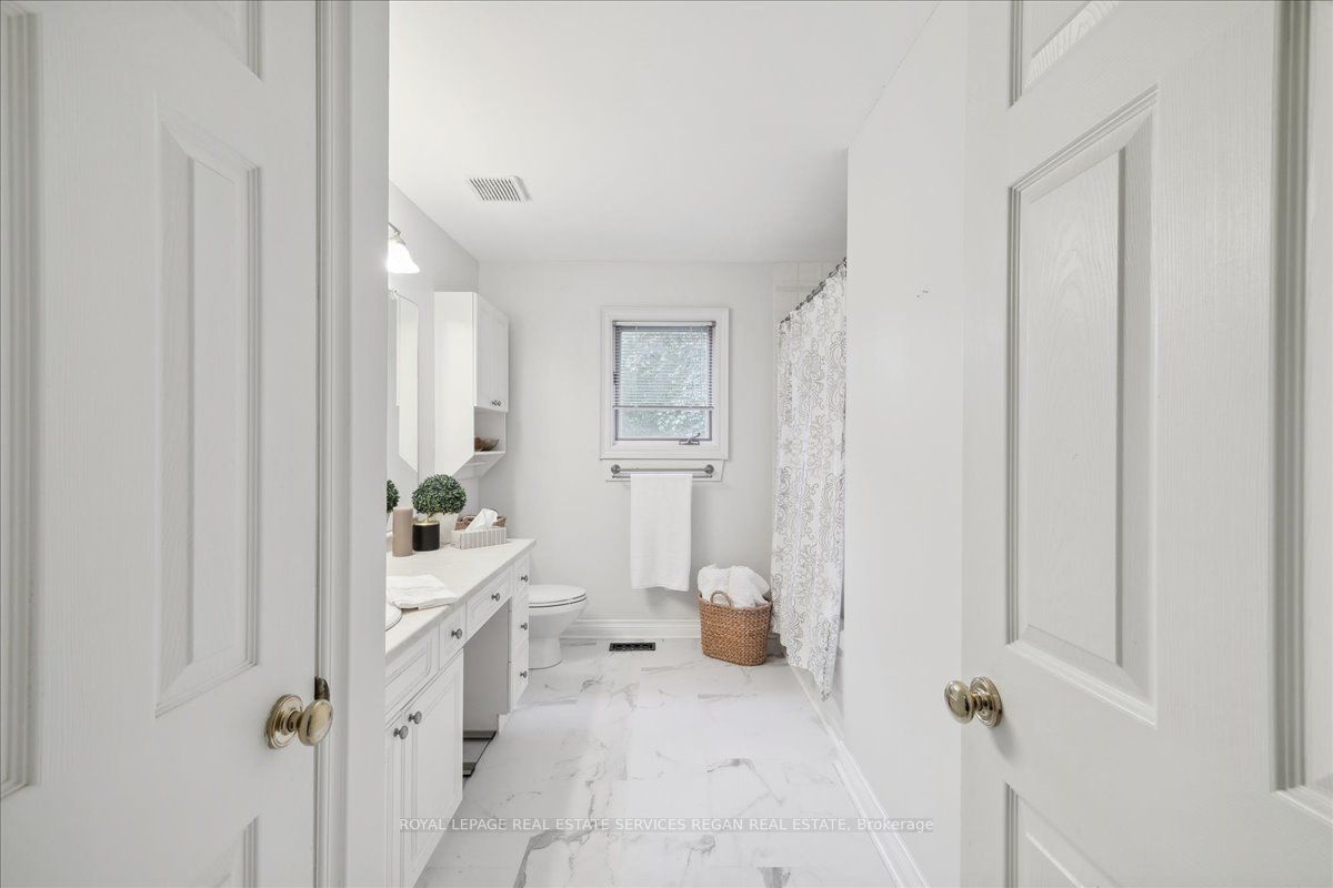 1935 Calgary Court