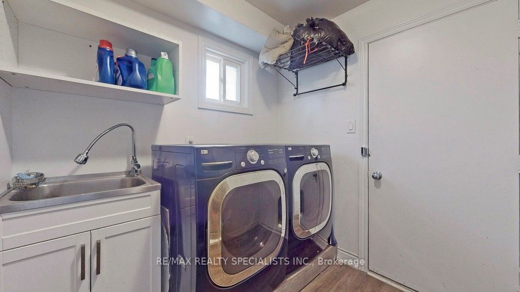 30 Myrtle Crt