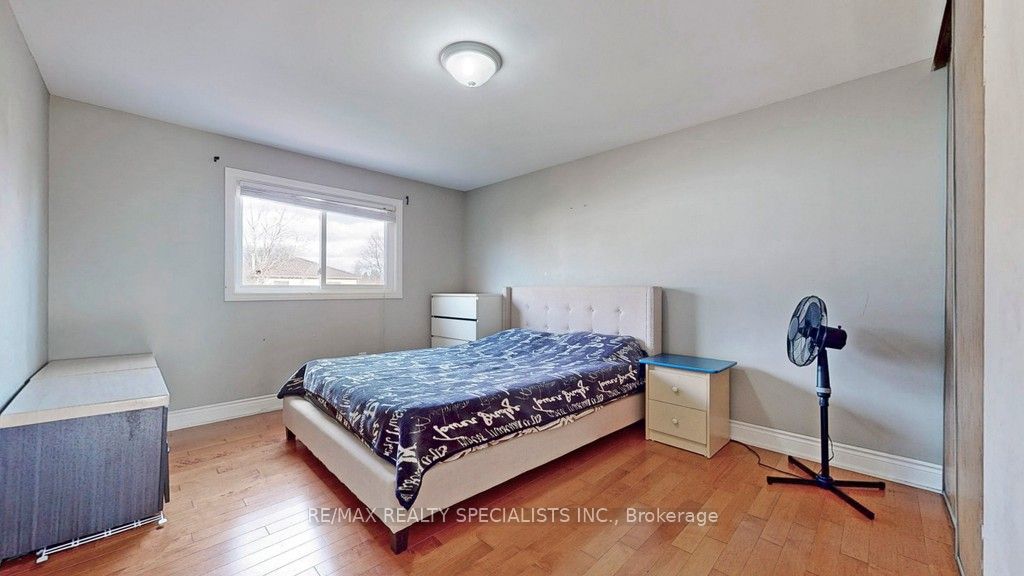 30 Myrtle Crt