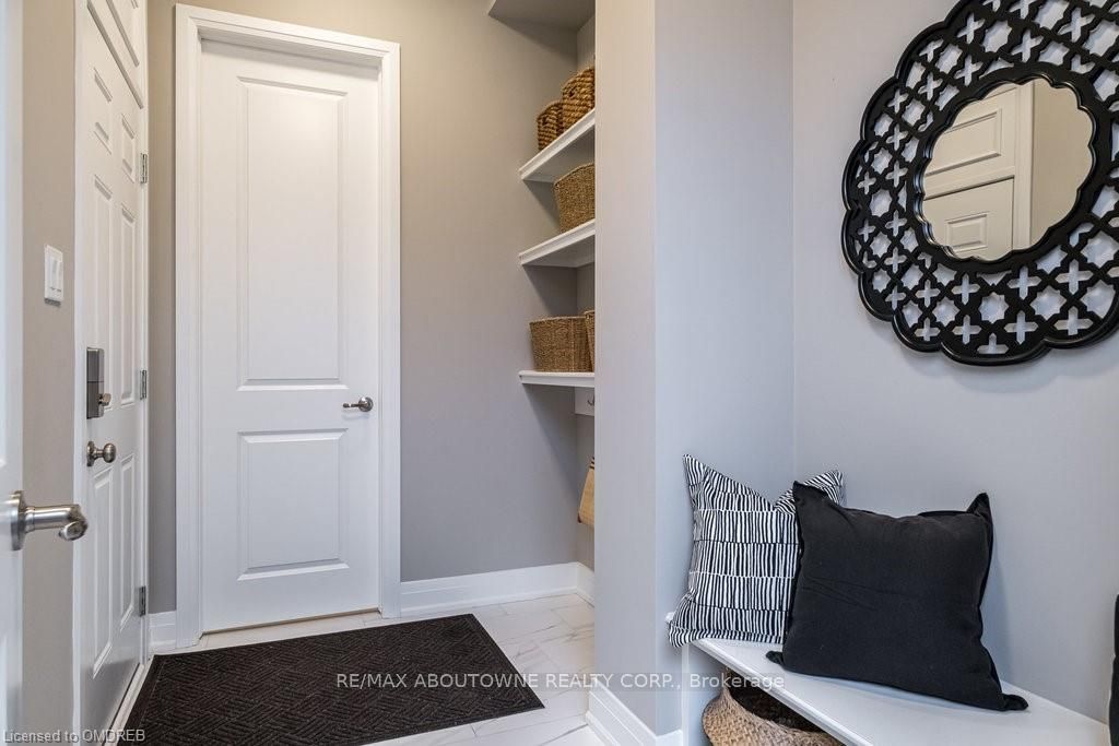 1456 Ford Strathy Crescent